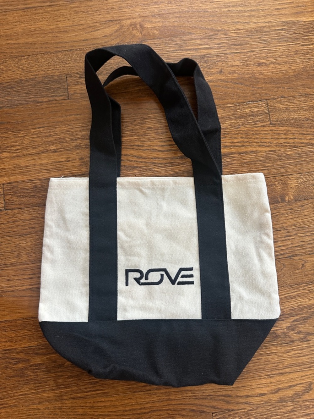 ROVE Two-Tone Canvas Tote in Cream and Black